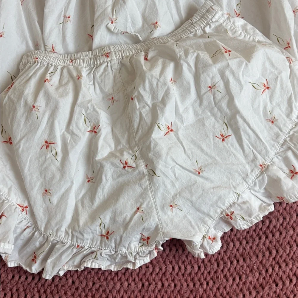 Floral White Ruffle Sleepwear Set - Picture 6 of 7